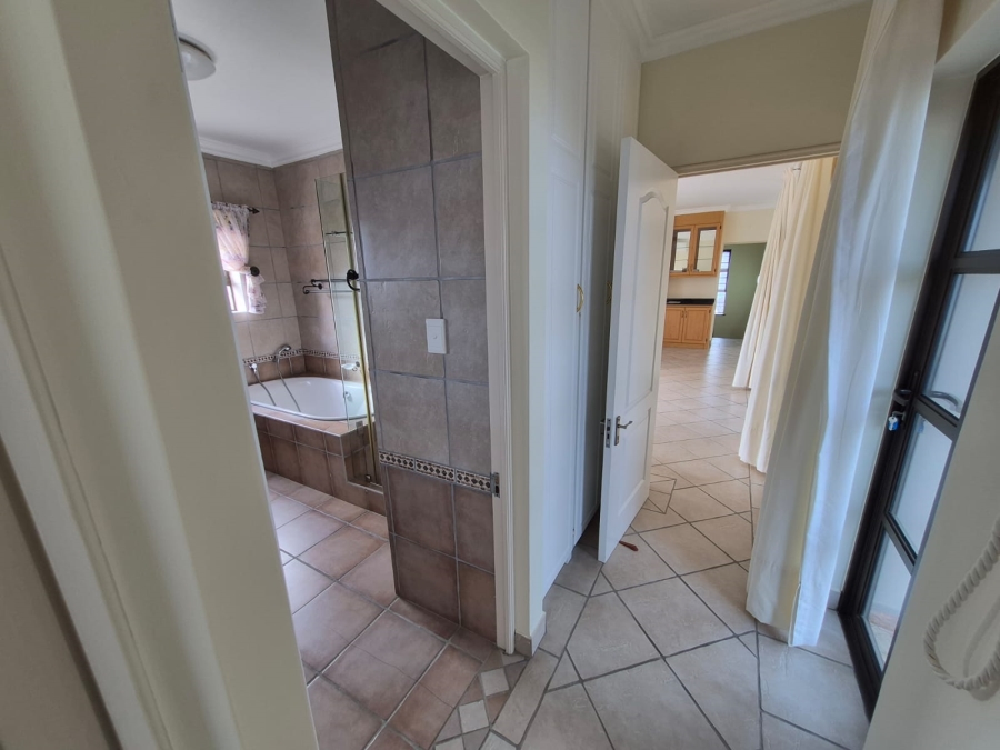 4 Bedroom Property for Sale in Dana Bay Western Cape